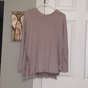Super cute long sleeve top!!